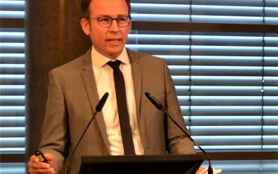 Mit Strom und Sonden gegen chronische Rückenschmerzen